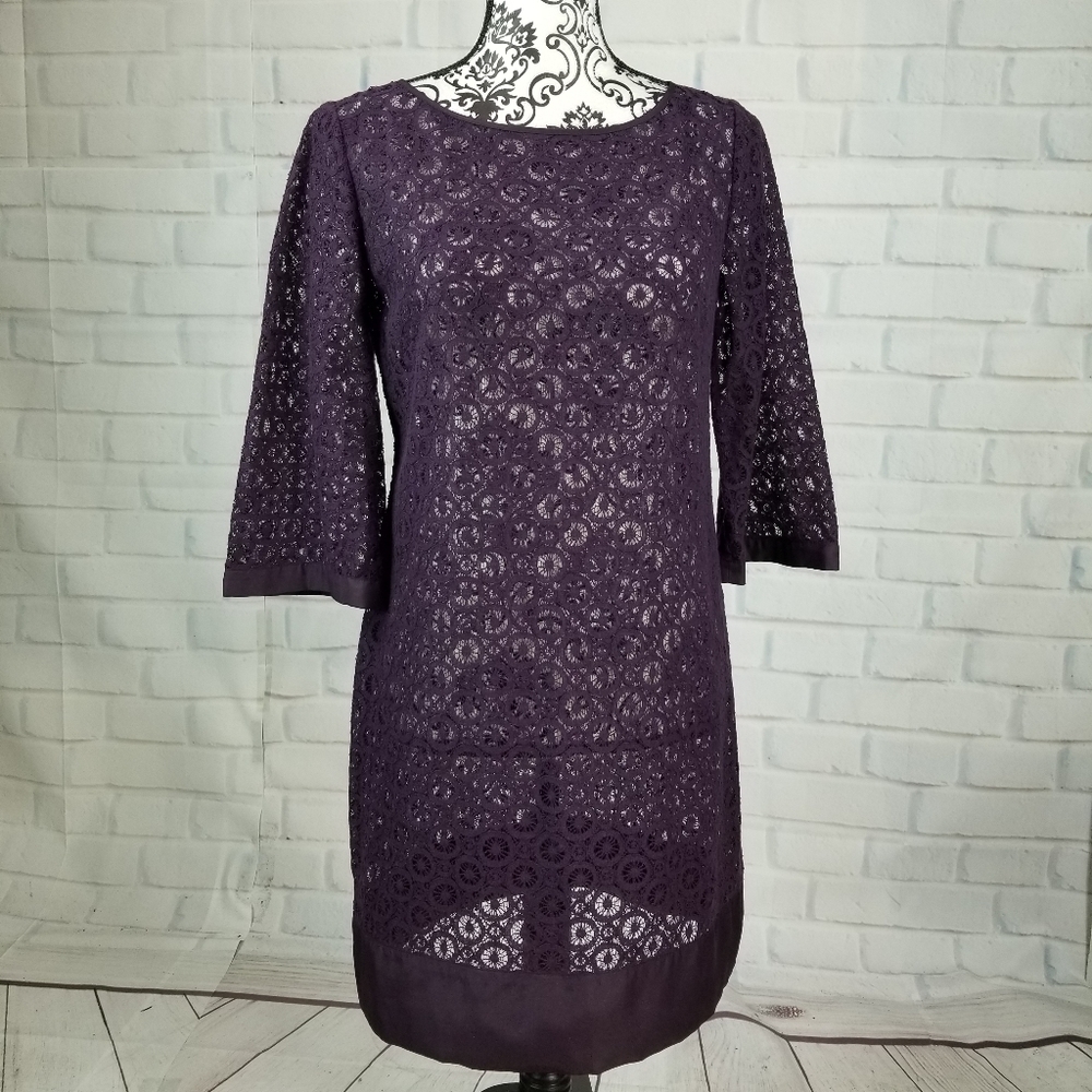 Laundry sheer lace keyhole back dress size 6